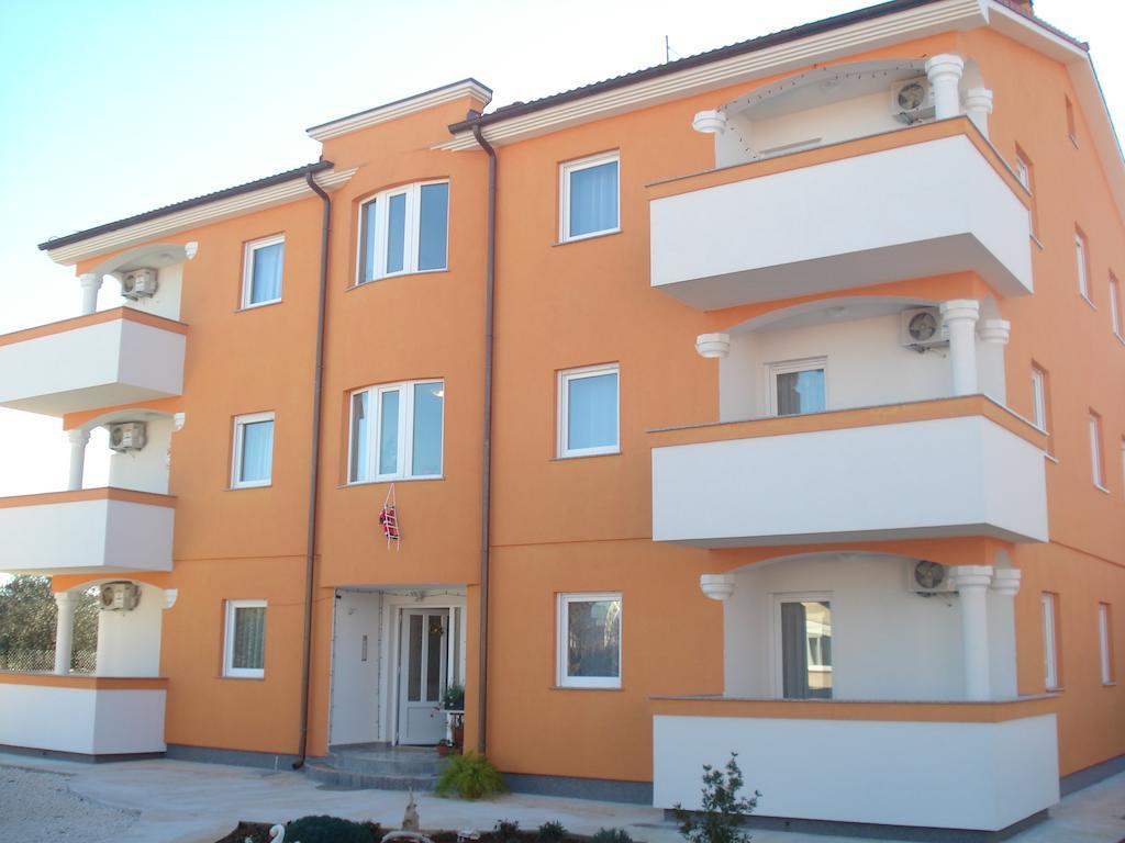 Apartments Buzleta II 파자나 외부 사진